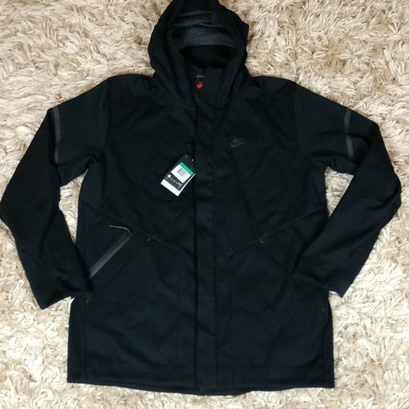 Nike Tech Fleece Repel Windrunner Triple Black NWT Nike Tech Fleece Repel Windrunner Triple Black NWT